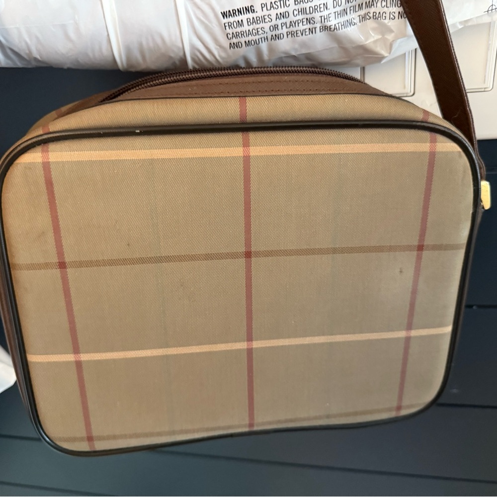 Burberry Tan and Brown shoulder bag - Picture 8 of 8